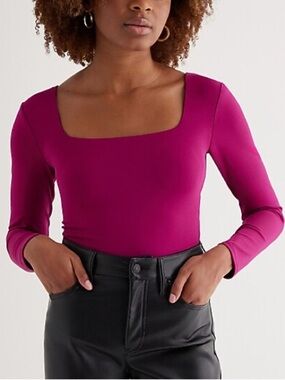 Express Body Contour High Compression Square Neck Long Sleeve Tee XS